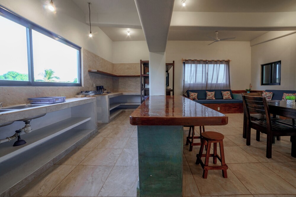 Casa Flores Zicatela