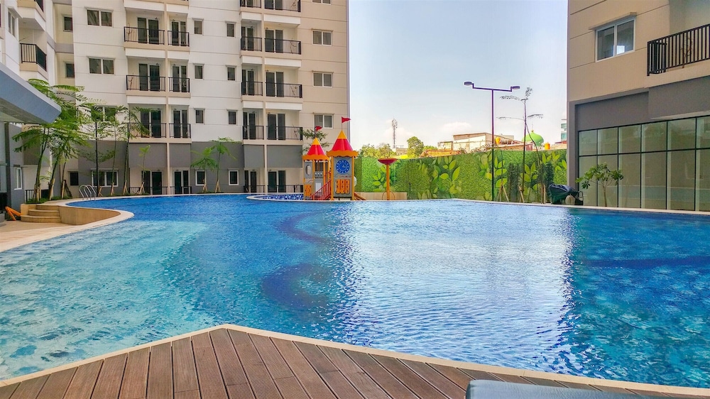 Modern 2Br At Signature Park Grande Apartment