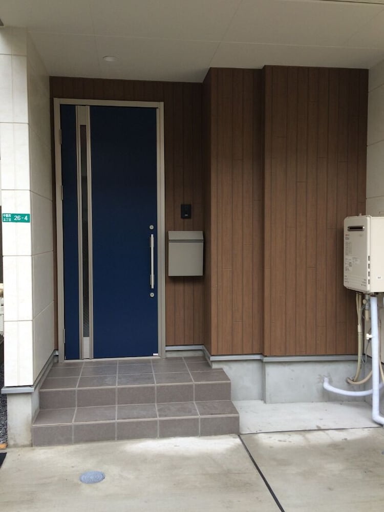 Kasai Guest House, 4min to Kasai Sta, Direct buses to Airport & Disney