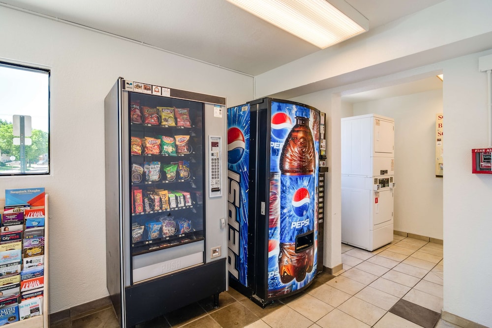 Motel 6 Schiller Park, IL - Chicago O'Hare
