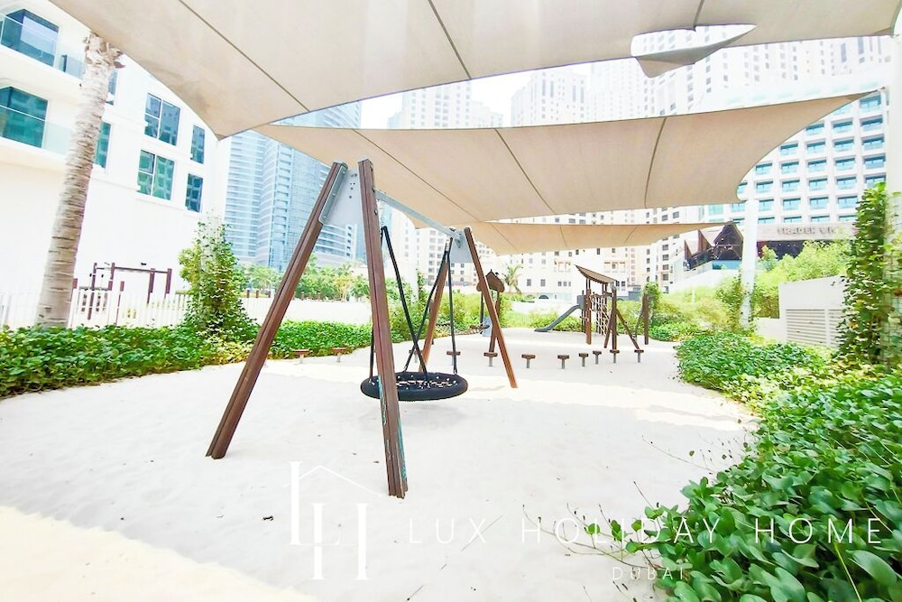 LUX  The JBR Garden View Suite