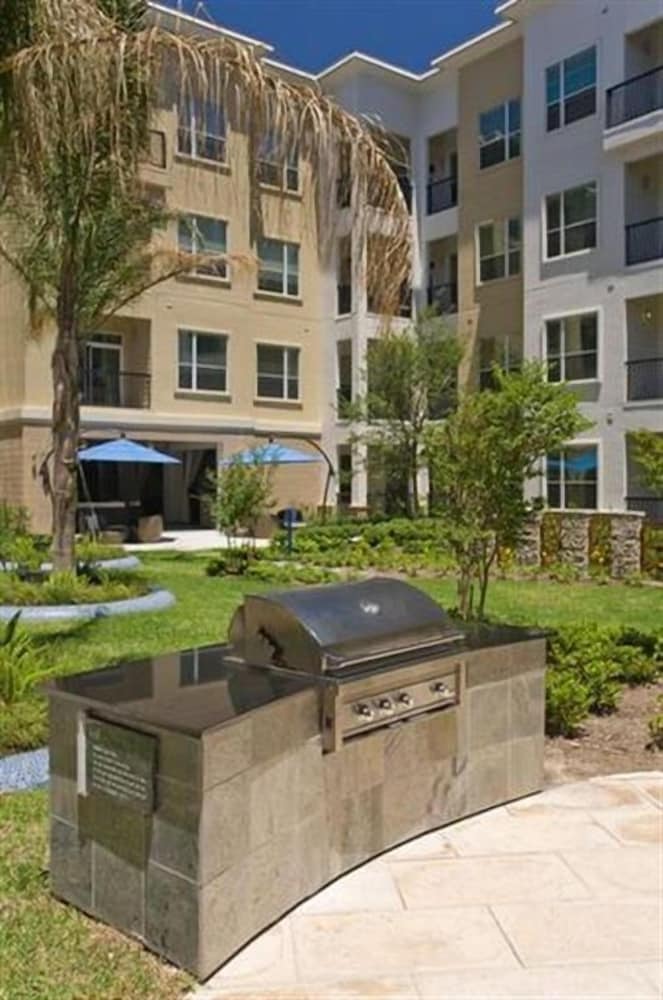 Luxury Living at City Center Houston