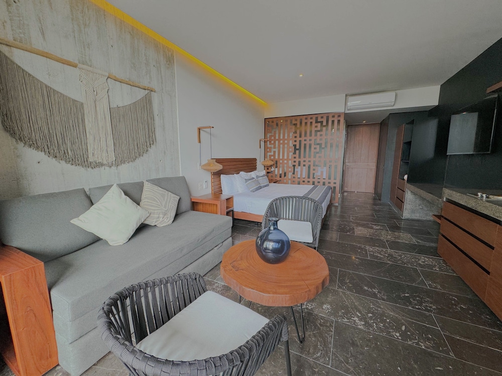 Luxury Studio Private pool IIK C409SF
