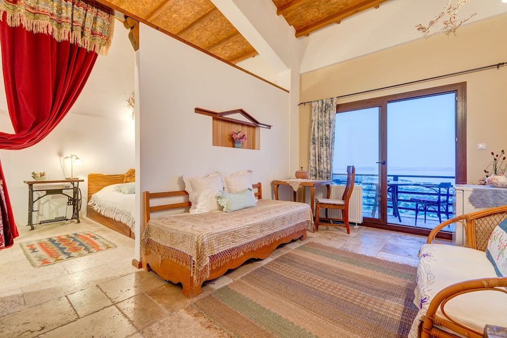 Mavi Keci Otel