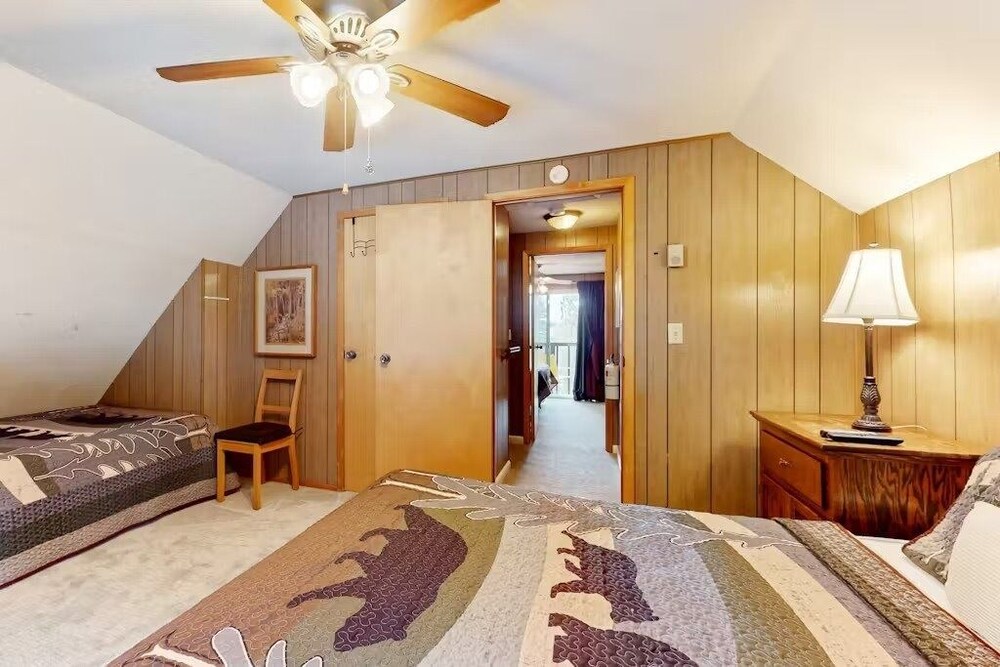 2538 Talbot 3 Bedroom Cabin
