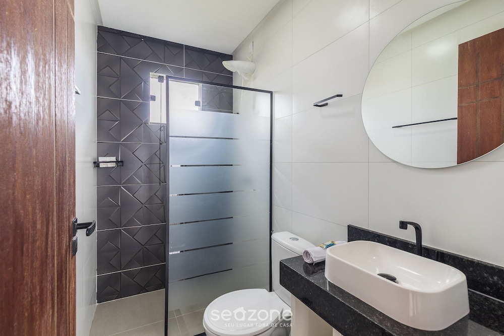 House 2 Bedrooms in Porto-ba Rlr0008