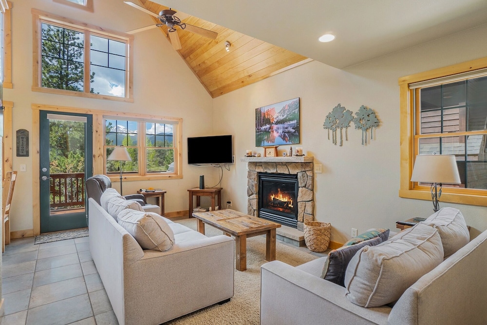Solitude Bobcat 5- Estes Park 2 Bedroom Condo by RedAwning - Property Image 28
