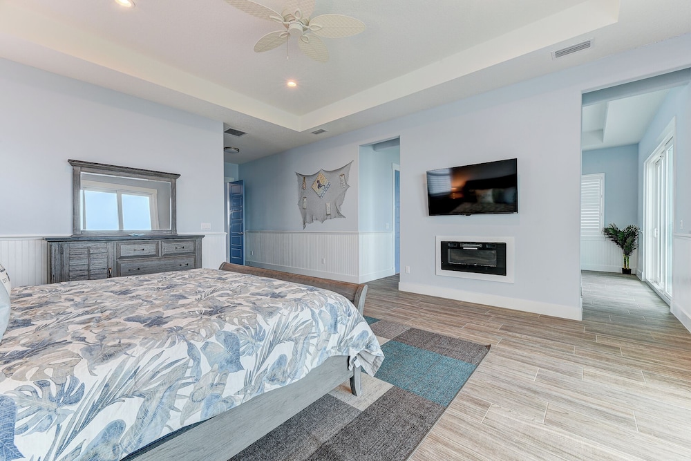 Coastal Heaven by Distinctive Beach Rentals
