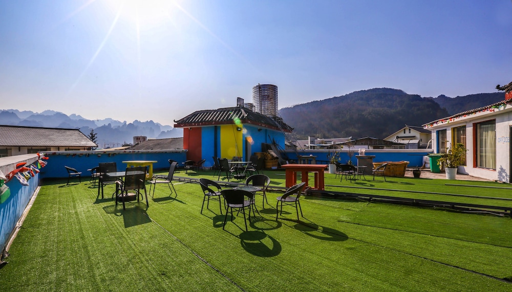 Zhangjiajie Comma Travel Hotel