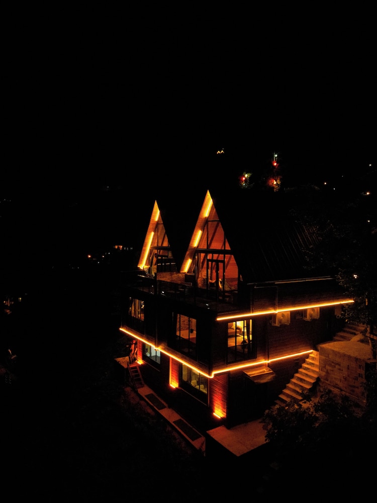 Valent Suit Bungalov