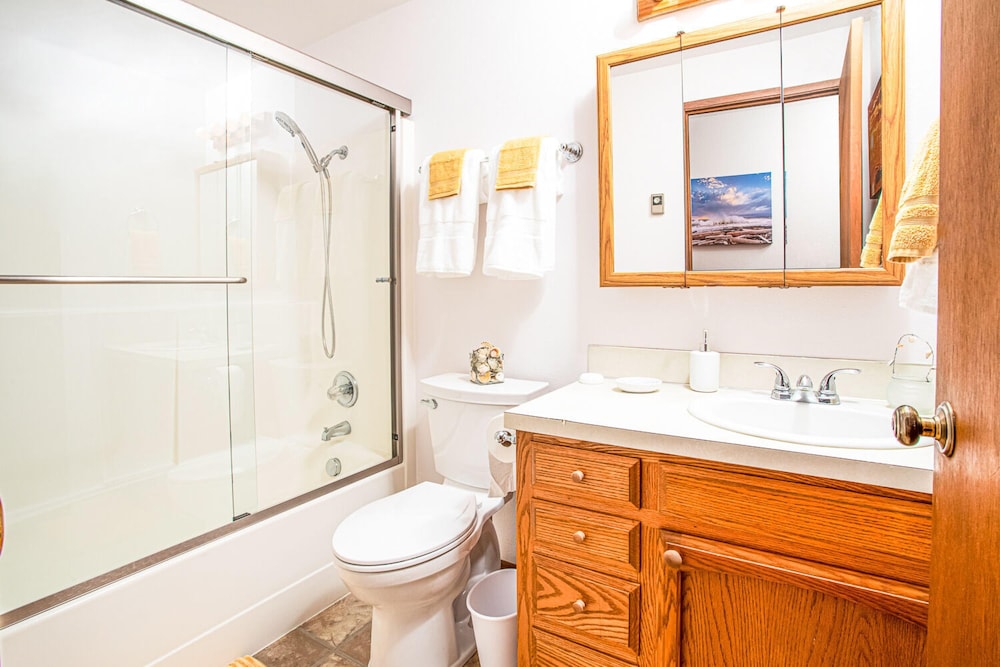 Cornet Bay Cottage in Oak Harbor