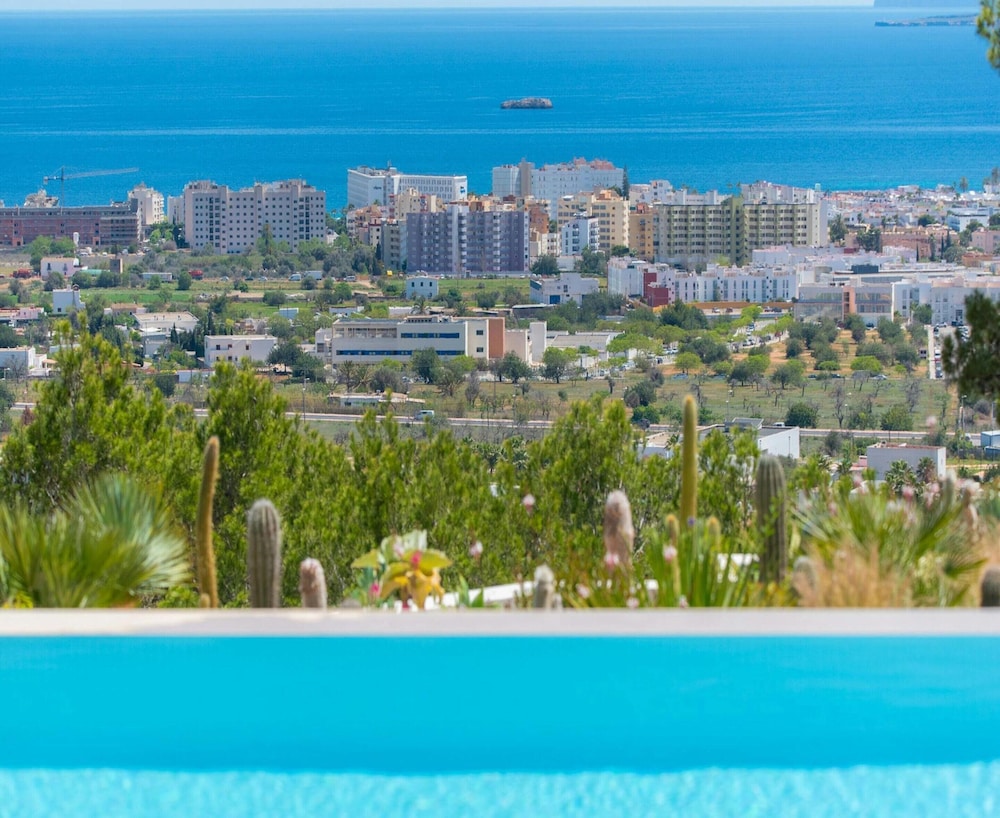 Appealing Villa Near Ibiza Town