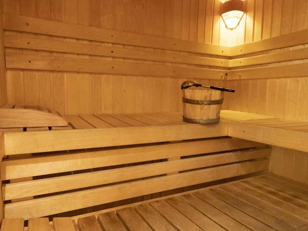 Cosy Chalet in Odeigne with Hot Tub