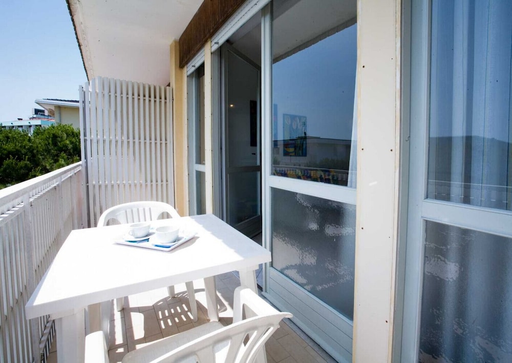 Cozy Apartment With Terrace