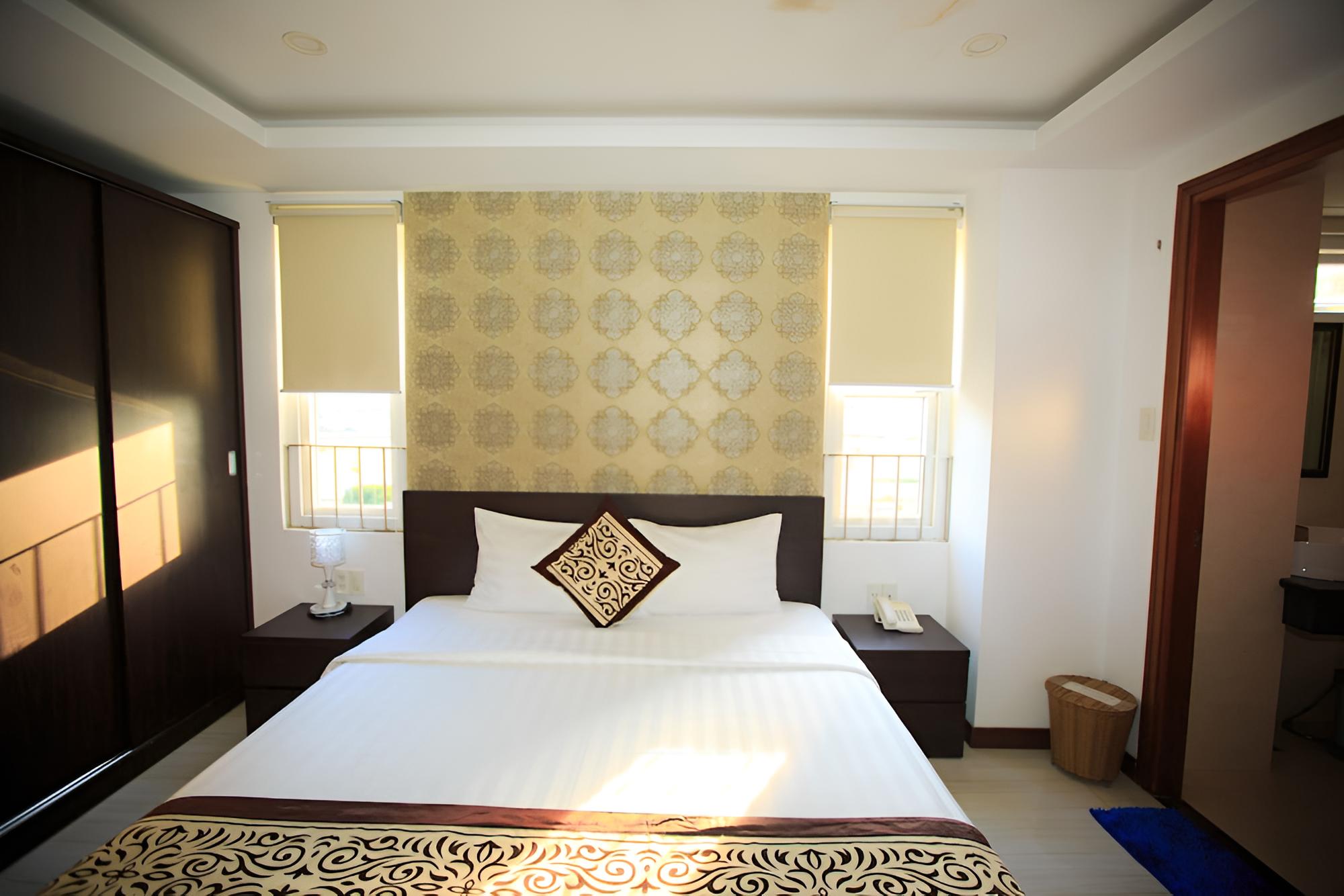 Lucky Star Hotel