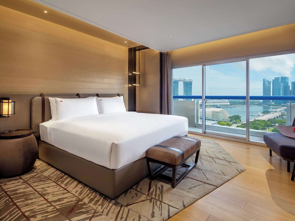 Swissotel The Stamford Singapore 11
