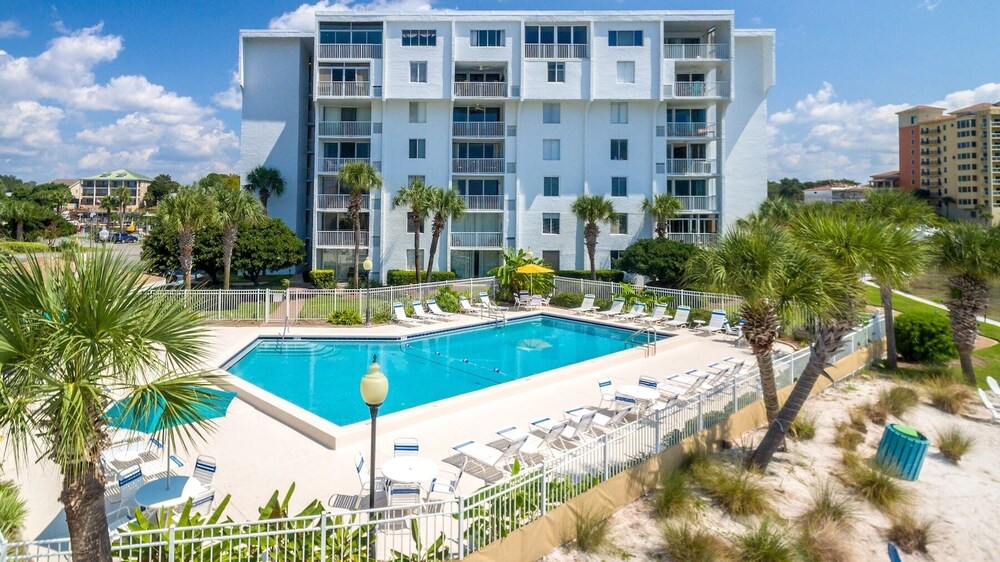 Dolphin Point 604c 2 Bedroom Condo
