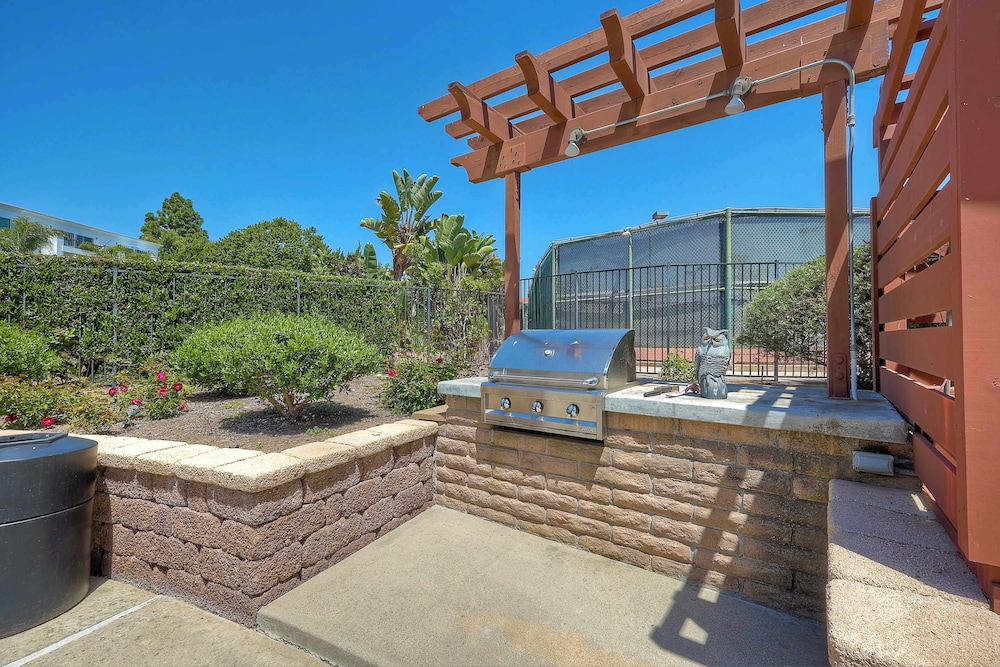 La Costa Comfort - Resort-style Living for 2