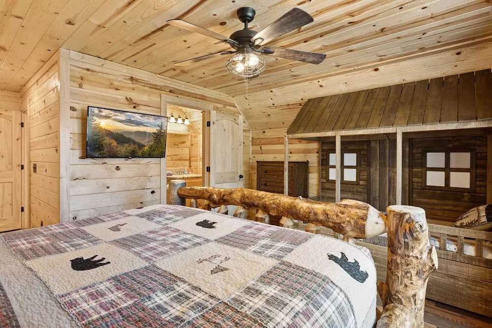 Mystic Cabin in Gatlinburg