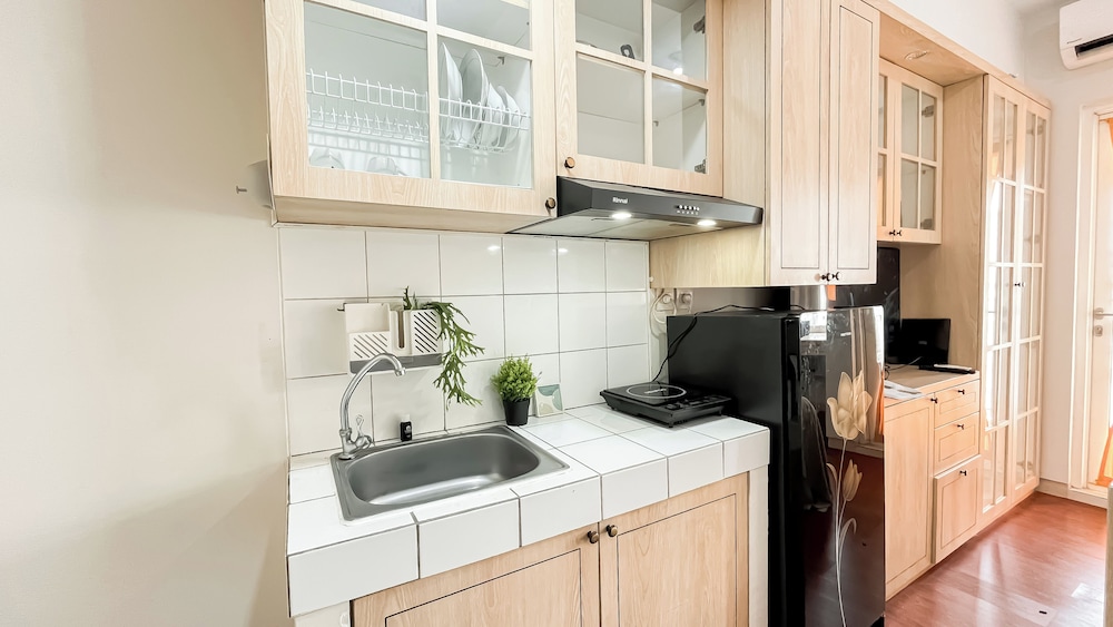 Cozy Studio Apartment Near Binus At Springlake Summarecon Bekasi