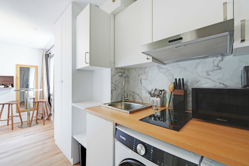 Comfortable 2P Studio - Gare du Nord / Paris 10th