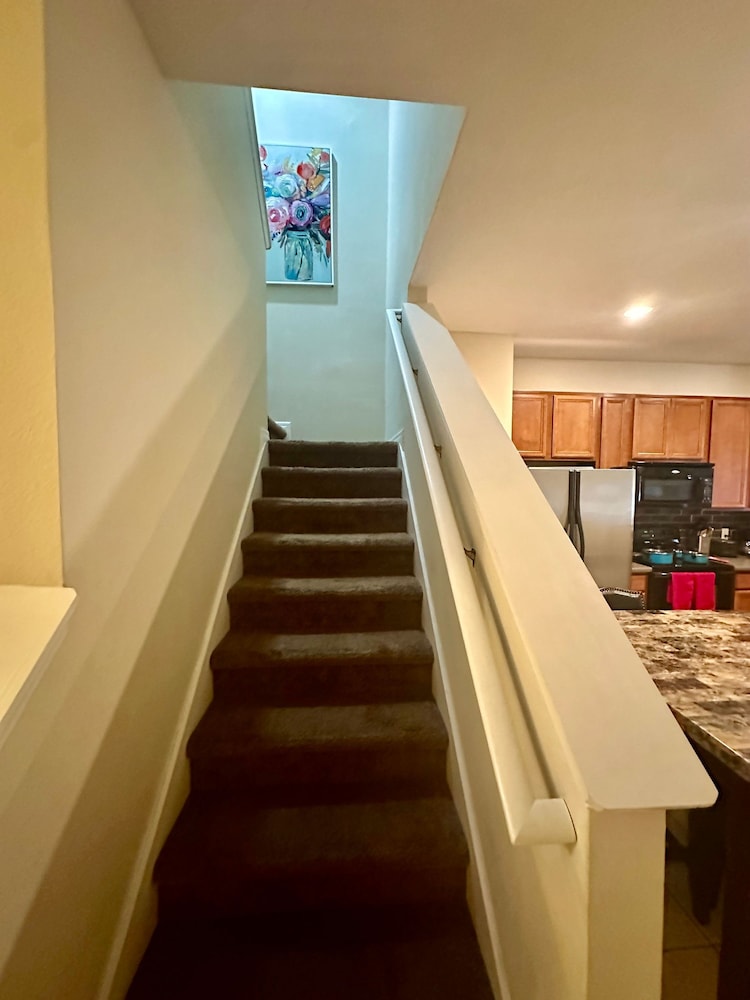 Luxury Compass 3BR Townhouse Near Disney Parks 2