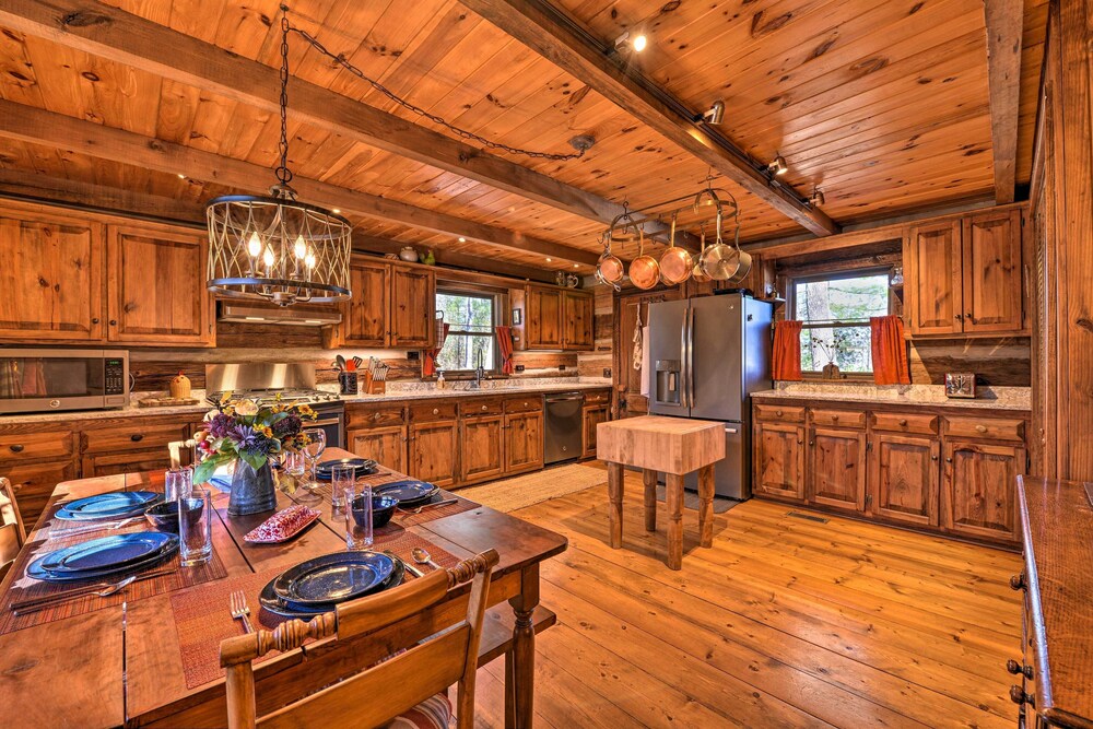 Cabin Near Boone w/ Hot Tub  Mountain Views - Property Image 27