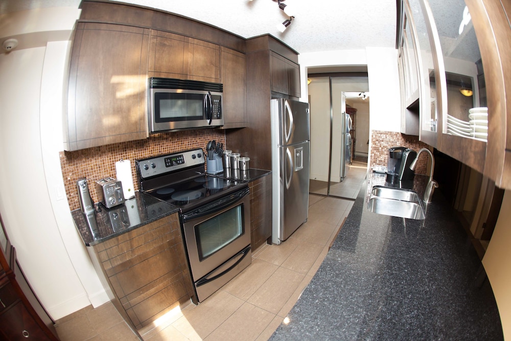 Corporate Suites of Calgary - Eightwelve