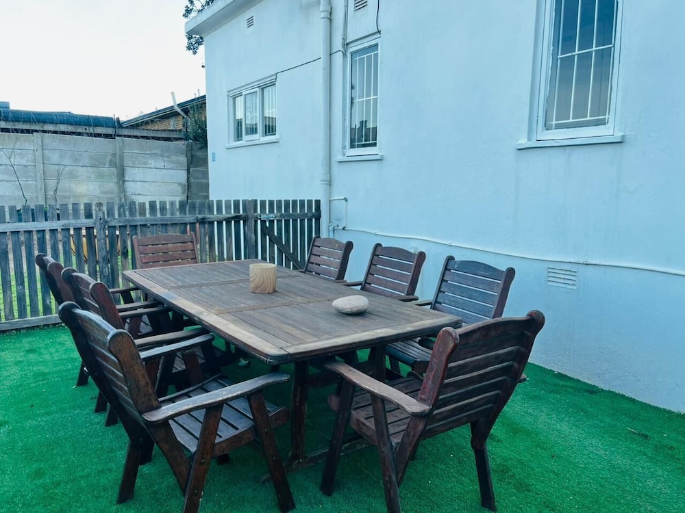BIM Backpackers In Muizenberg