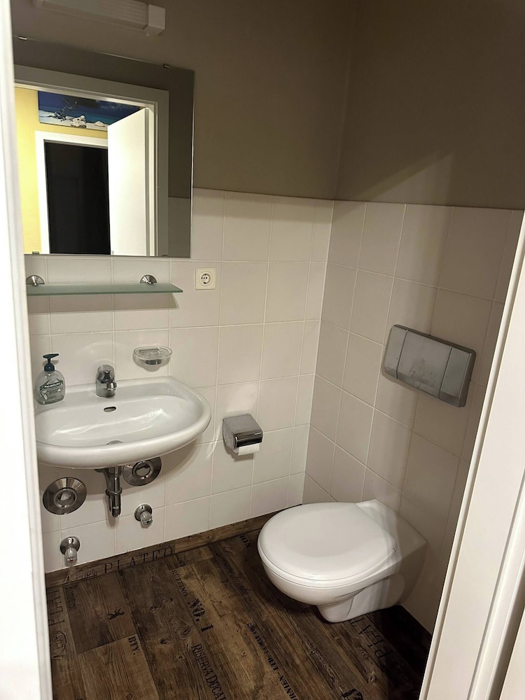 Large Apartment for 3-10 People Near Halle and Leipzig