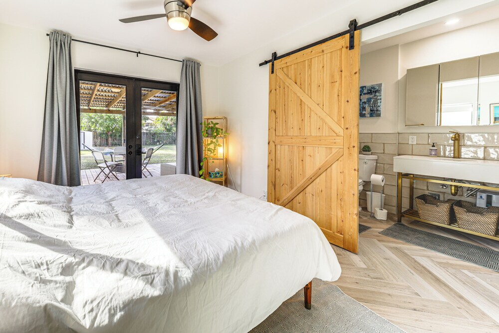 3 Mi to Beach: Renovated Haven in Fort Lauderdale!