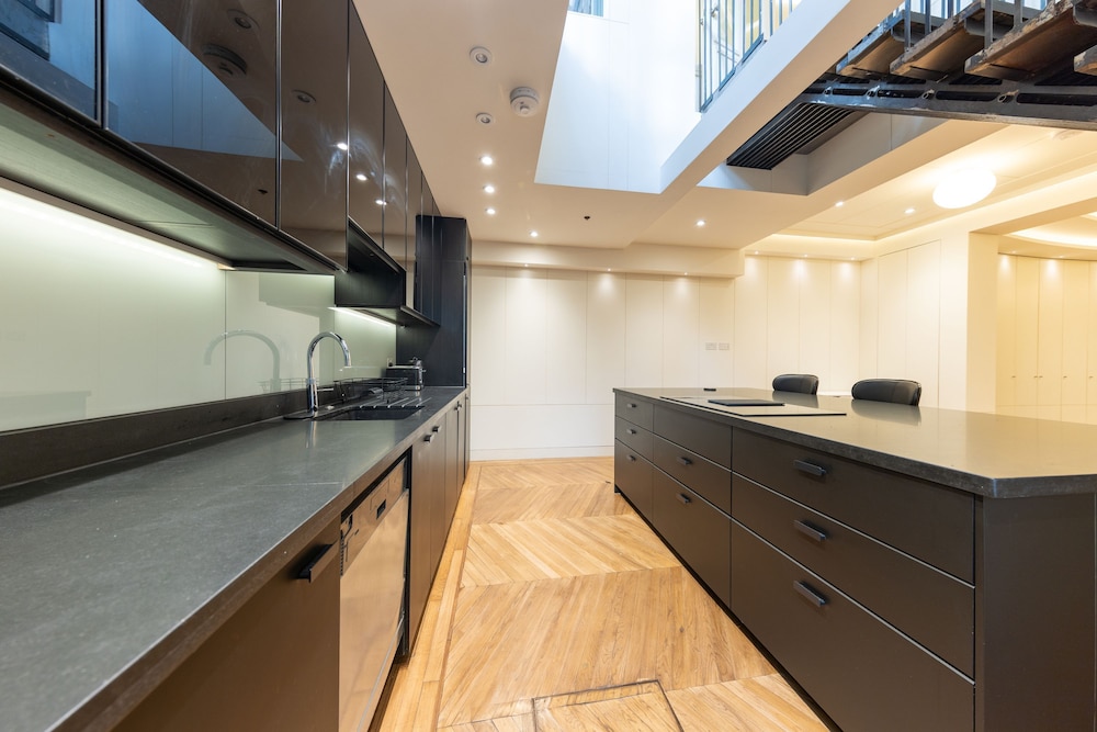 Elegant 5bdrm Townhouse in Camden