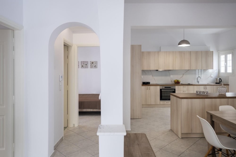 Parian Charming 3bedroom Home