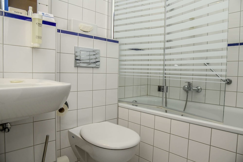 Neuss Vacations - Best Western Comfort Business Hotel - Property Image 59