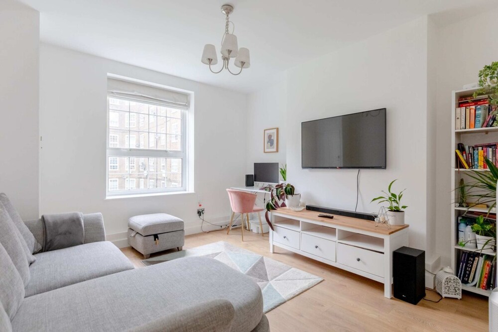 Central & Stylish 1BD Flat - 8mins to Greenwich!