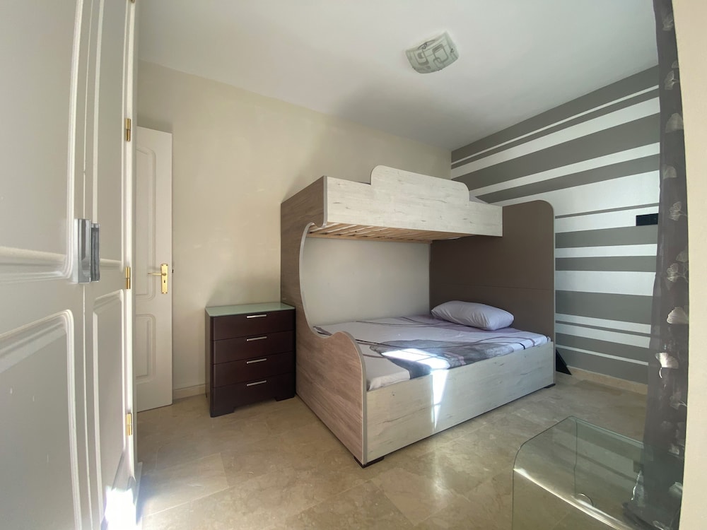 New Renovated Family Home Above Swimming Pool!