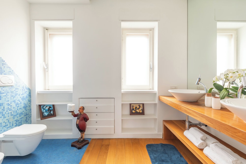 YourHome - Olly House