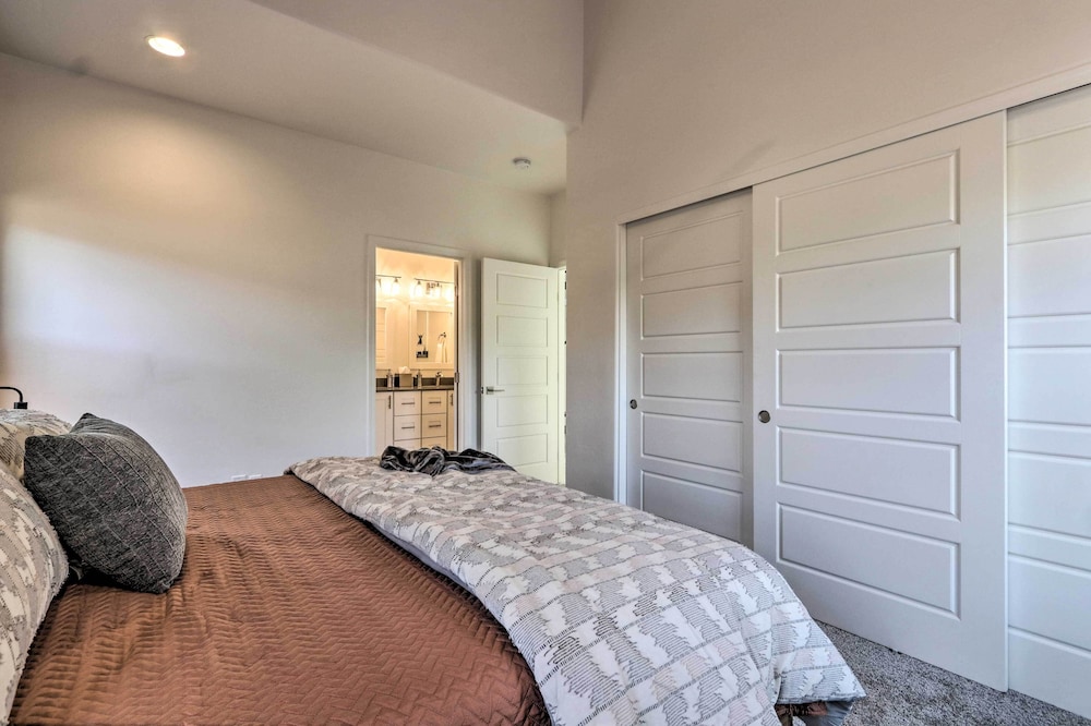 Payson Vacations - Modern Pine Retreat w/ Deck  Stunning Views! - Property Image 3