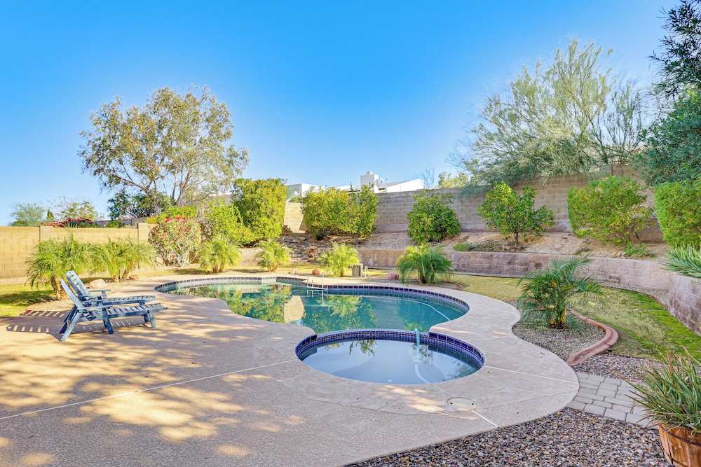 Hike, Golf & Explore: Large Phoenix Home w/ Grill