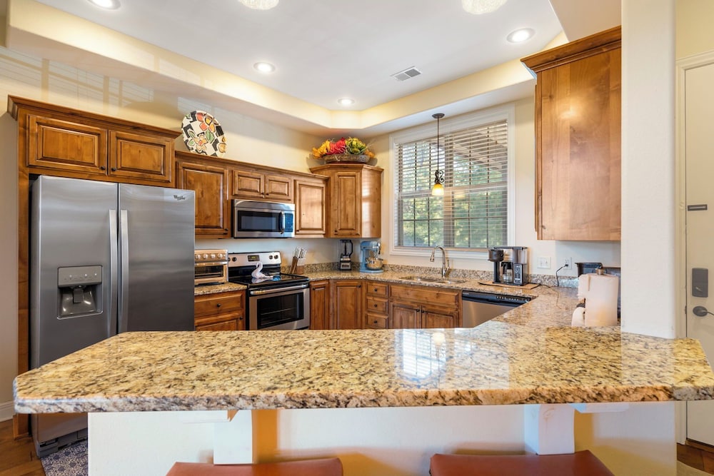 Luxury Penthouse - Amazing Views! Near Sdc!