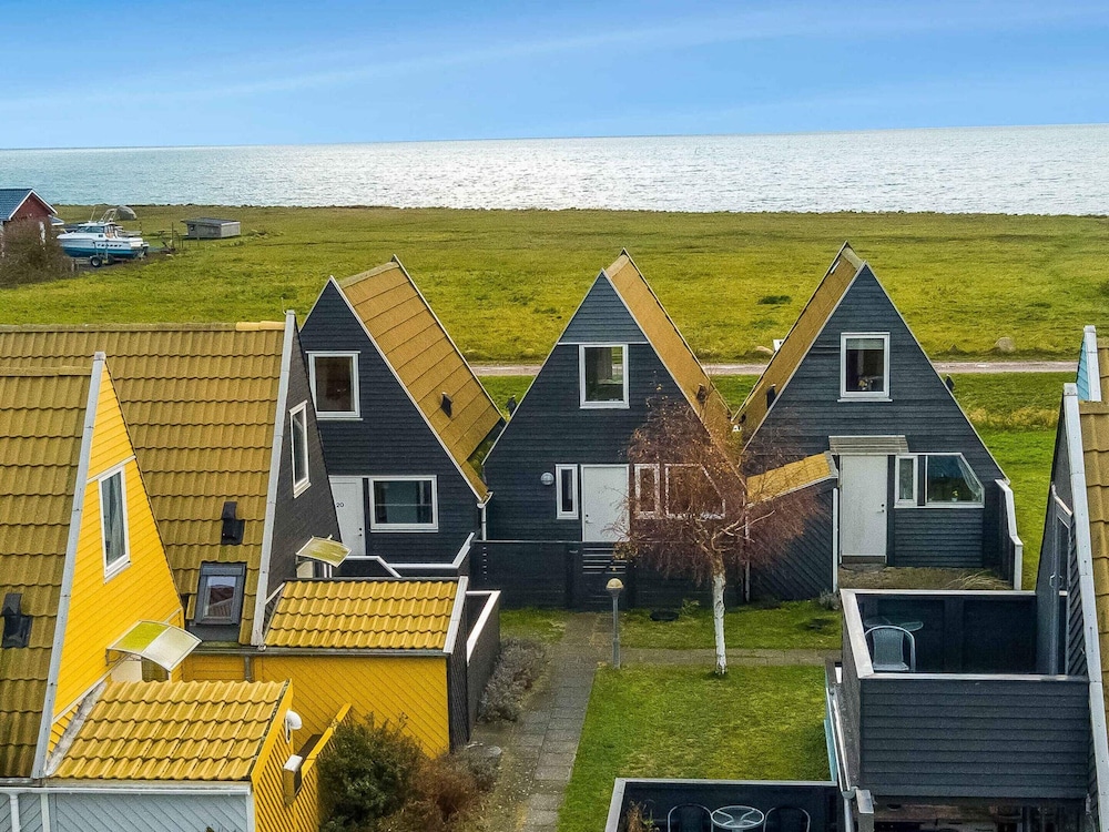 5 Star Holiday Home in Gedser