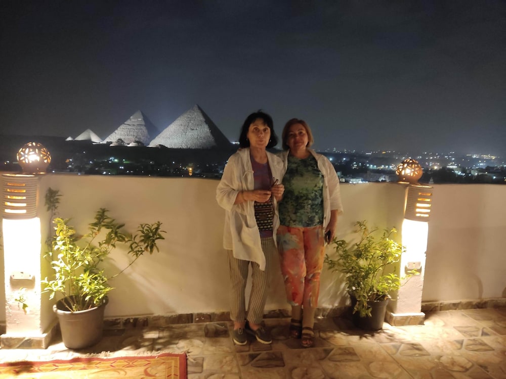 Oscar pyramids view
