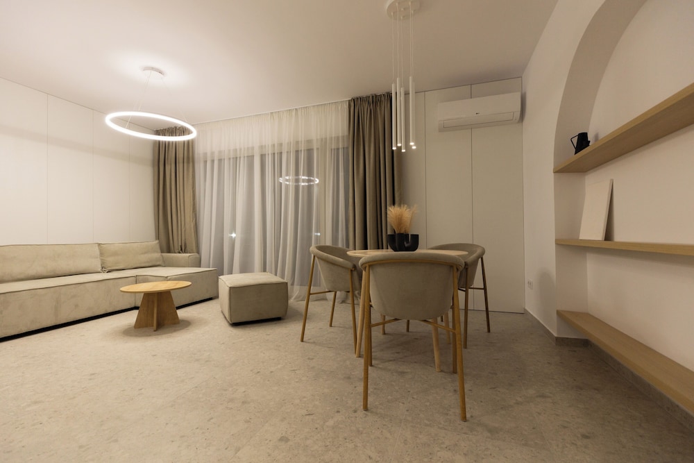 Royalton Suites