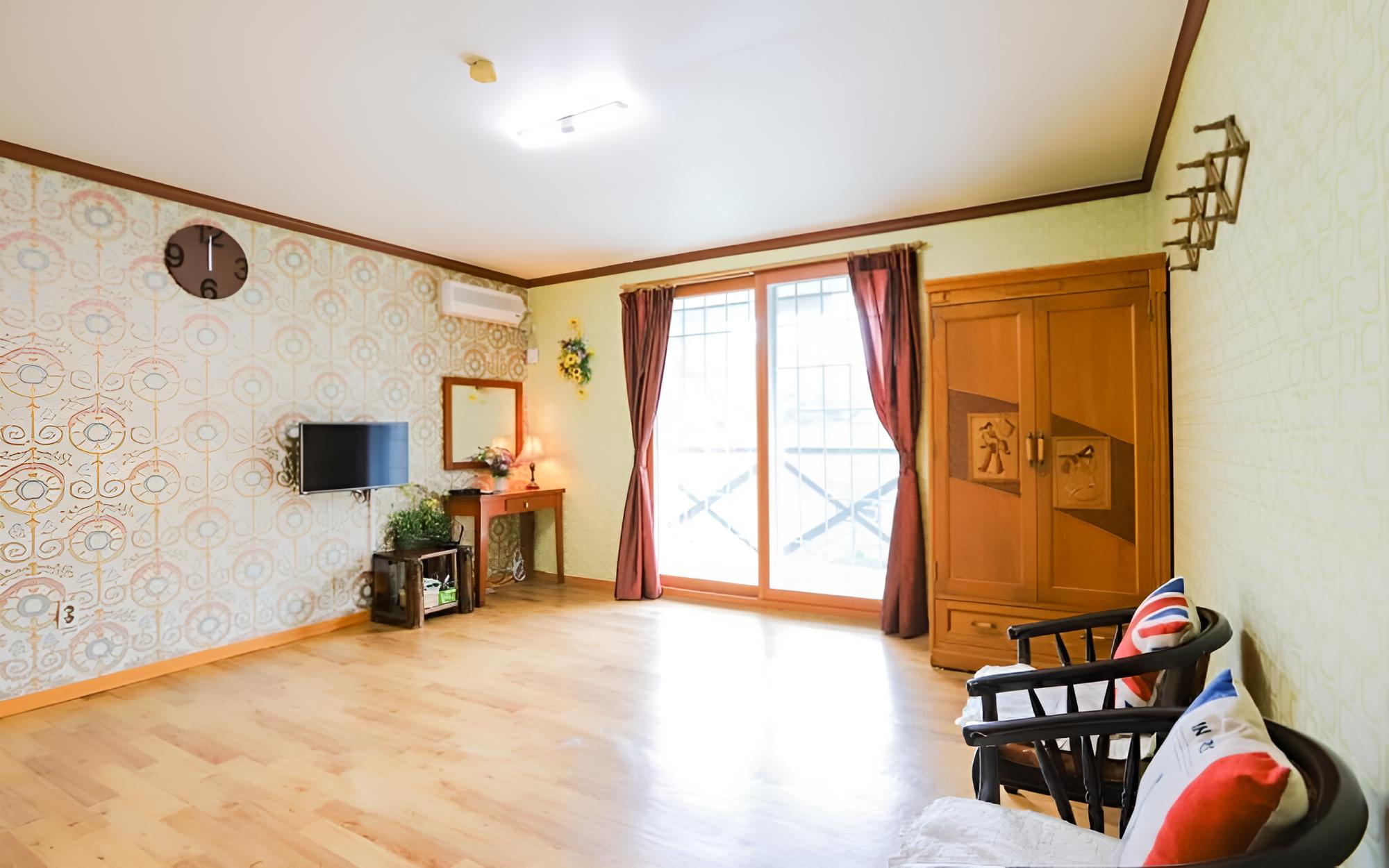 Gapyeong Chueok Mandeulgi Pension view 2