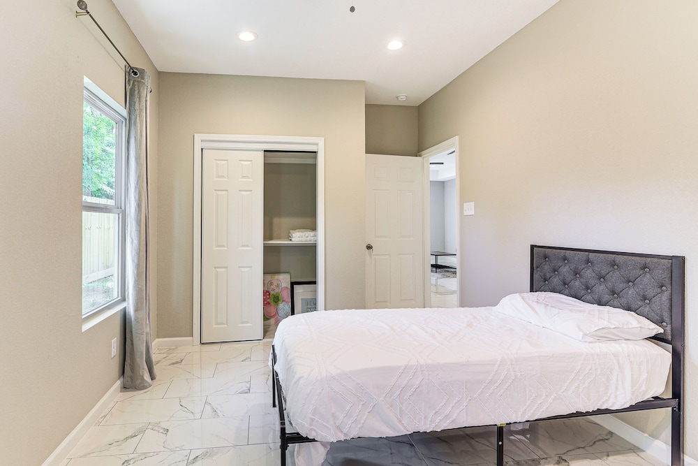 11 Mi to Dtwn Houston: Family Home w/ Yard