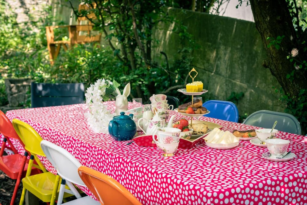 The Wonderland Townhouse - Amazing Alice in Wonderland 8BDR Home