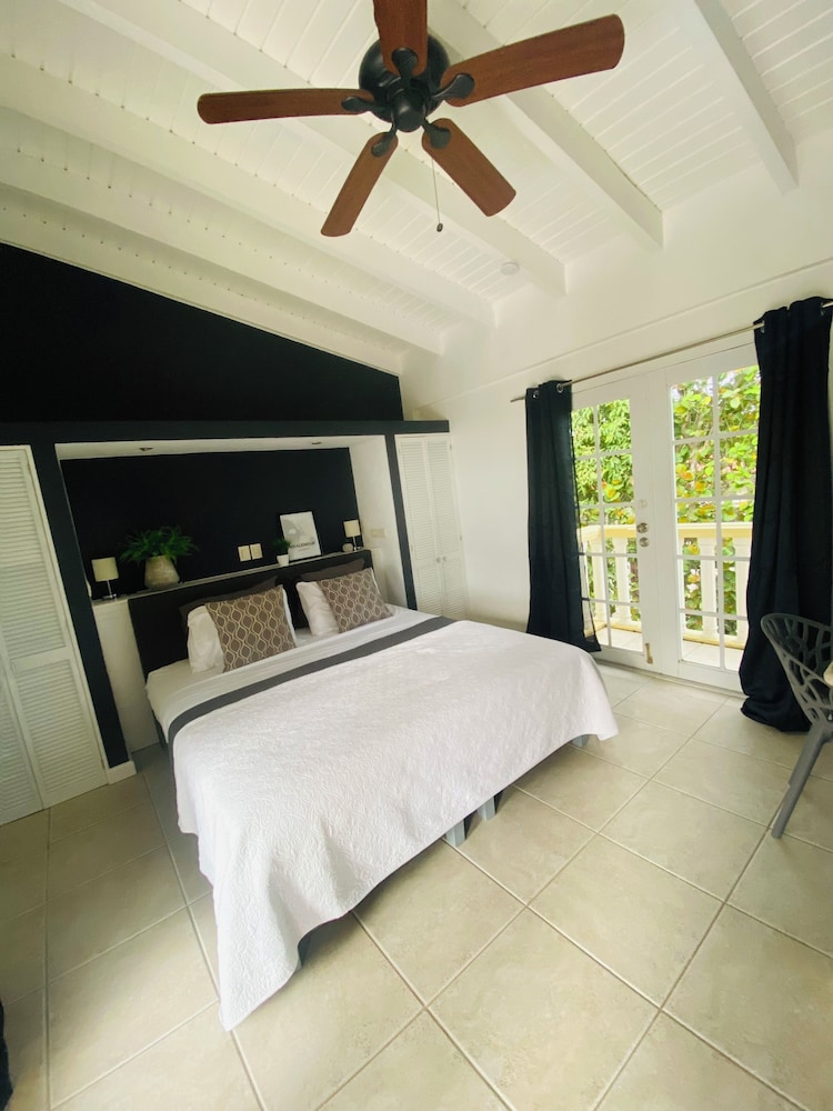 La Pura Vista Resort