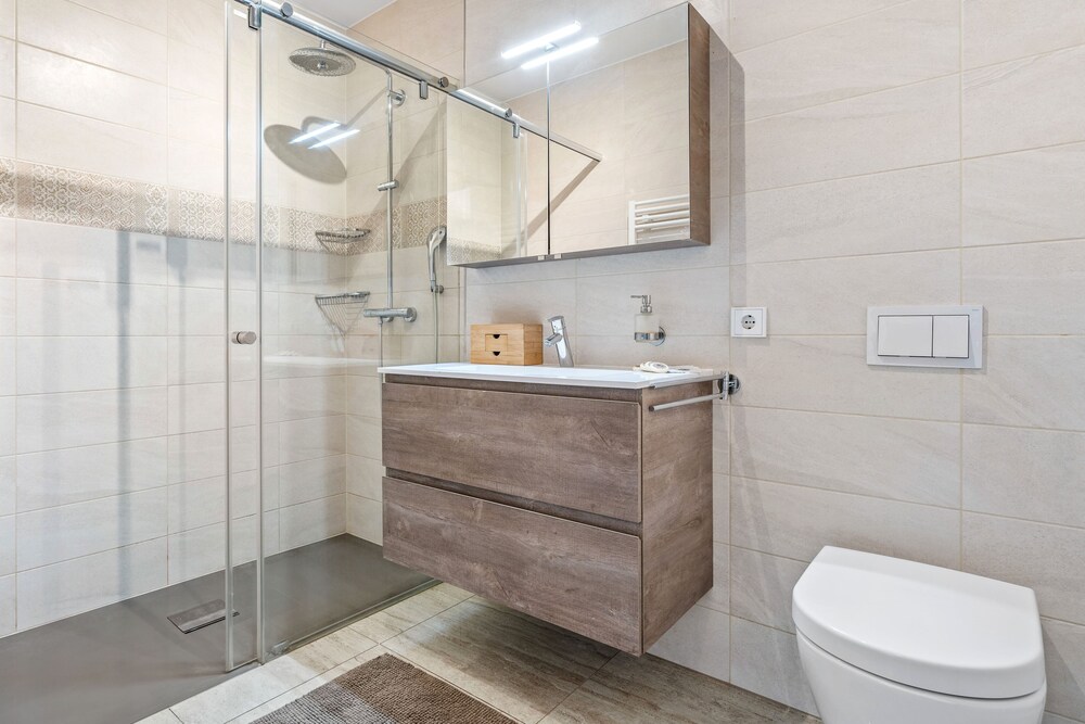 Modern 2-Bedroom Apartment ID227