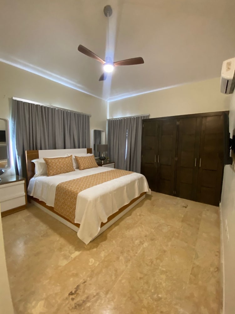 Luxury 5 Bedrooms Villa in Hispañola -sosua