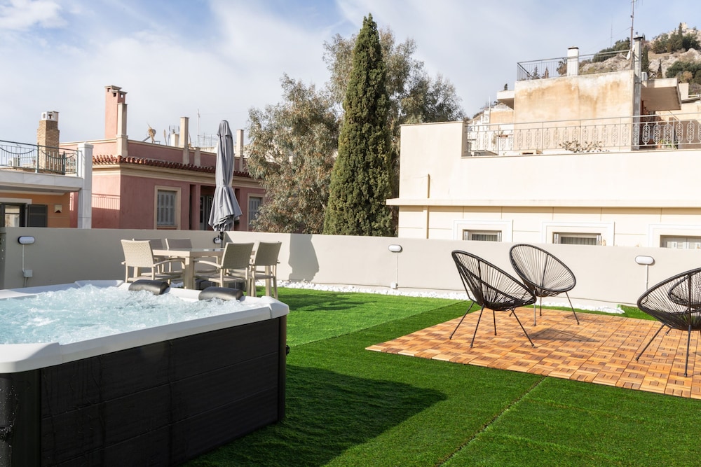 Acropolis Luxe Retreat 15 ppl 6 Bdrm Neoclassical Home w Jacuzzi Rooftop